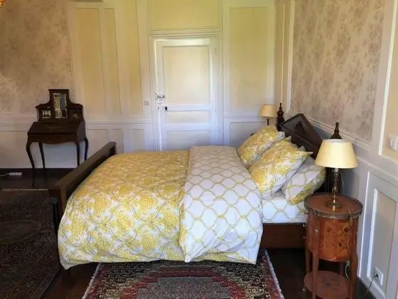 Tek Büyük Yataklı Oda (Riviere-Chantegrue)