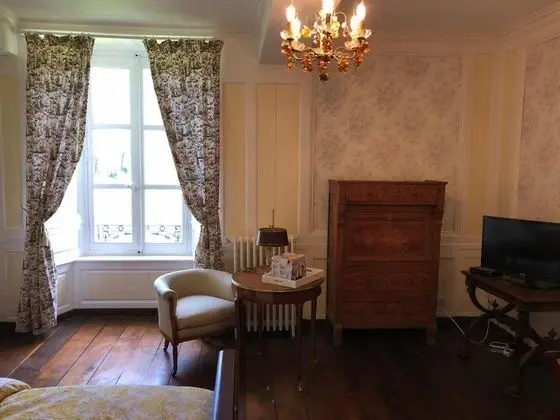 Tek Büyük Yataklı Oda (Riviere-Chantegrue)