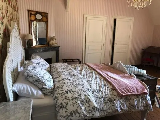 Tek Büyük Yataklı Oda (Saint-Seine)