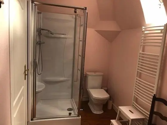 Tek Büyük Yataklı Oda (Saint-Seine)