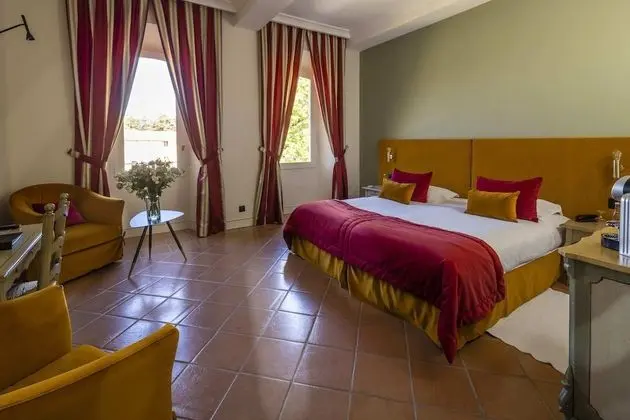 Classic Tek Büyük veya İki Ayrı Yataklı Oda