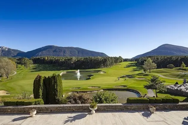 Superior Tek Büyük veya İki Ayrı Yataklı Oda