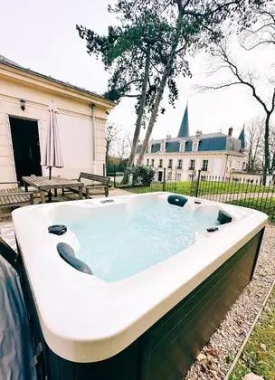 Luxury Stüdyo Süit, 1 Yatak Odası, Sıcak Su Havuzu, Ek Bina