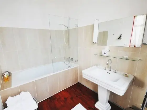 Deluxe Tek Büyük Yataklı Oda, Özel Banyo