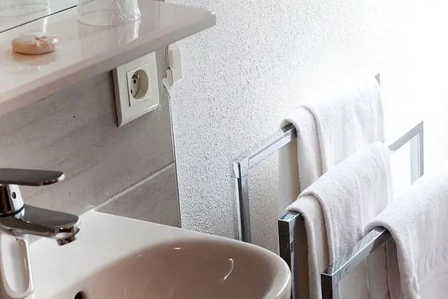 Basic Oda, 1 Çift Kişilik Yatak