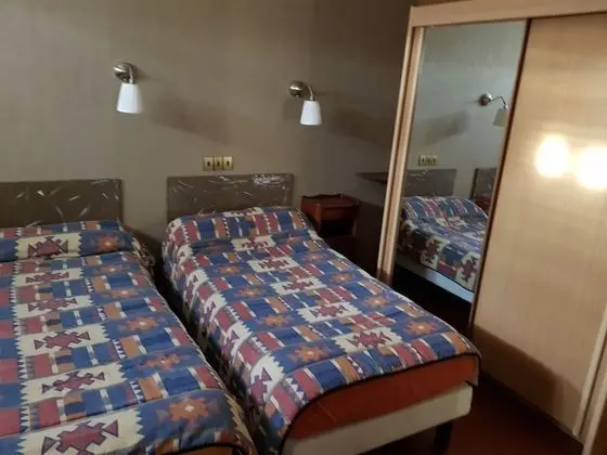 İki Ayrı Yataklı Oda, Avlu Manzaralı