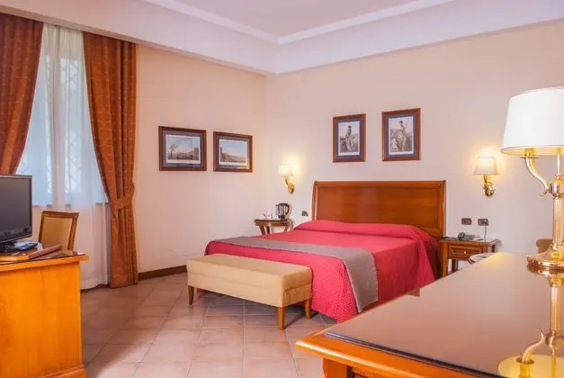 1 Çift Kişilik Veya 2 Tek Kişilik Yatak Deluxe