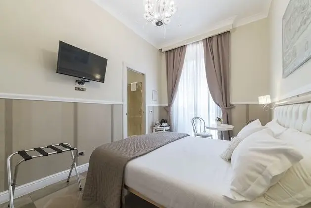 Standard Tek Büyük Yataklı Oda