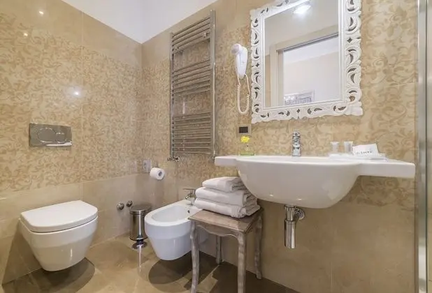 Standard Tek Büyük Yataklı Oda