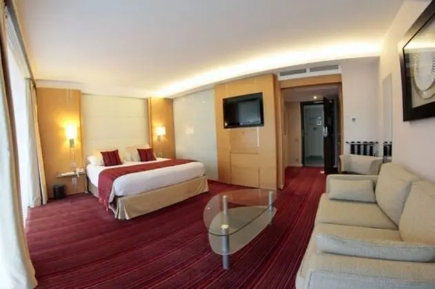 Deluxe Tek Büyük Yataklı Oda, Teras, Deniz Manzaralı
