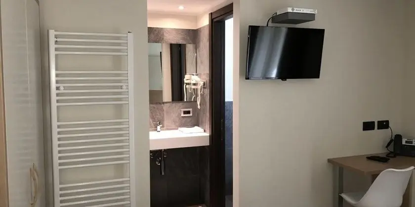 Standard Tek Büyük Yataklı Oda