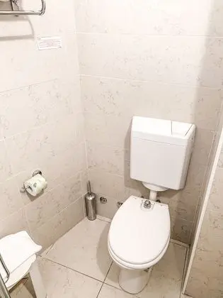 Büyük Yataklı Tek Kişilik Oda