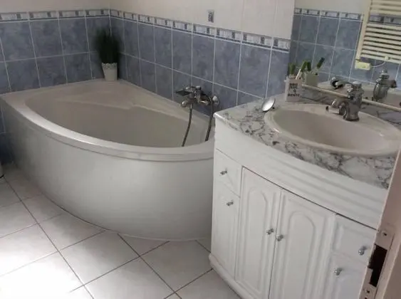 Dört Kişilik Oda, 2 Yatak Odası (private external bathroom)