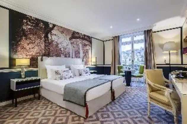 SUITE