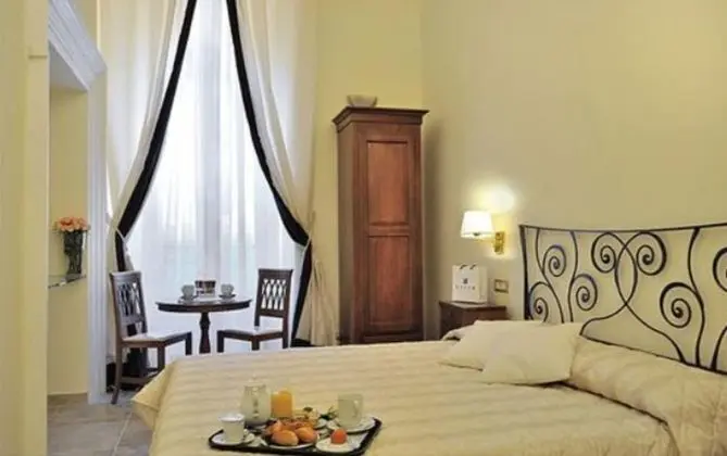 Classic Tek Büyük Yataklı Oda