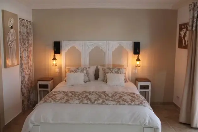 Family Tek Büyük Yataklı Oda