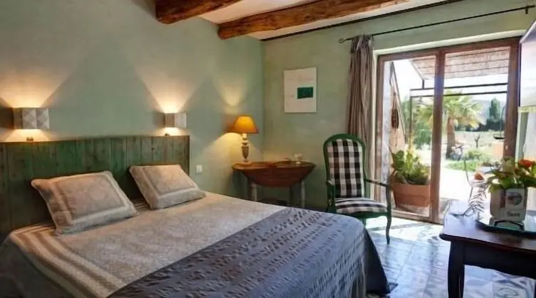 Tek Büyük Yataklı Oda (Verte Jacotte Erotique )