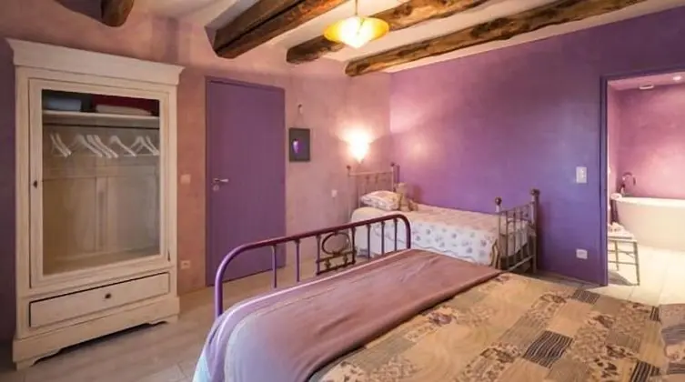 Üç Kişilik Oda (Mauve)