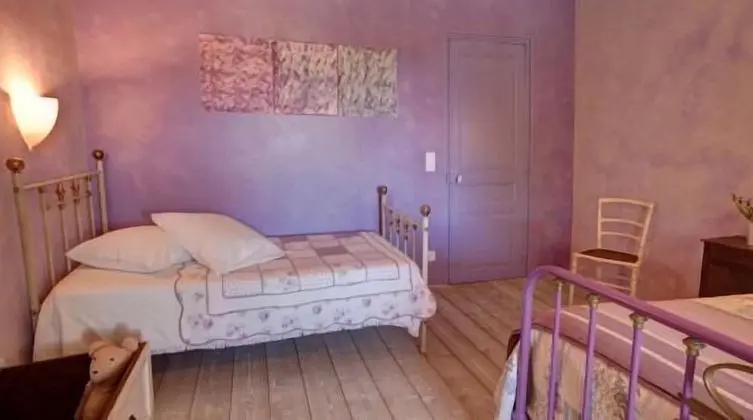 Üç Kişilik Oda (Mauve)