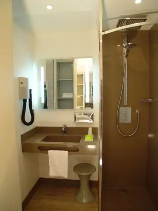 Dört Kişilik Oda