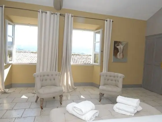 Comfort Tek Büyük Yataklı Oda, Banyolu/Duşlu, Dağ Manzaralı (Pérovskia)