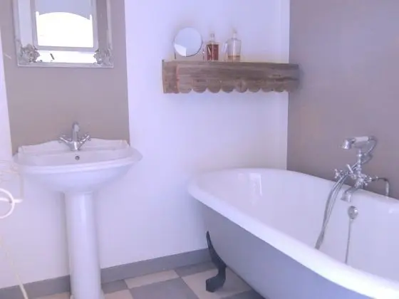 Comfort Tek Büyük Yataklı Oda, Banyolu/Duşlu, Dağ Manzaralı (Pérovskia)