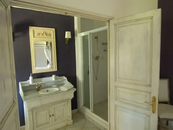 Superior Tek Kişilik Oda, Özel Banyo, Bahçe Manzaralı (L'Amandier)