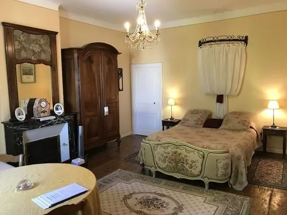 Tek Büyük Yataklı Oda (Corot)