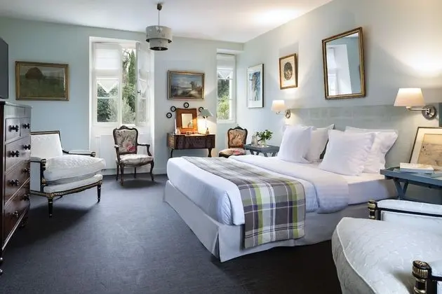 Luxury Tek Büyük Yataklı Oda, Özel Banyo, Bahçe Manzaralı (Chambre Les Oiseaux)