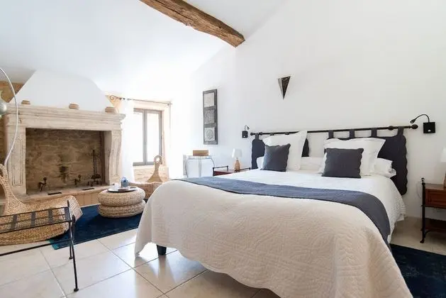 Superior Tek Büyük Yataklı Oda (Les Iris)