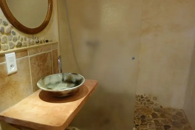 Tek Büyük Yataklı Oda (Le Galet)