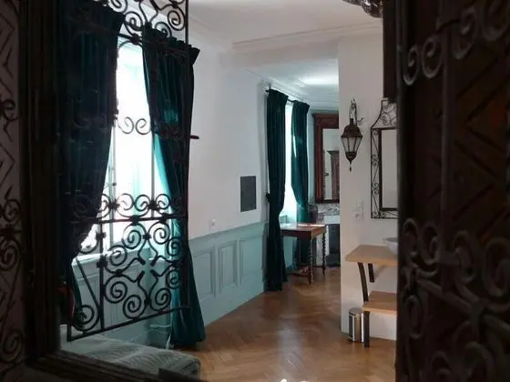 Tek Büyük Yataklı Oda (Absinthe)