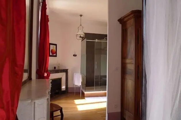 Tek Büyük Yataklı Oda (Millepertuis)