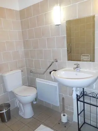 Tek Büyük Yataklı Oda (Bretagne)