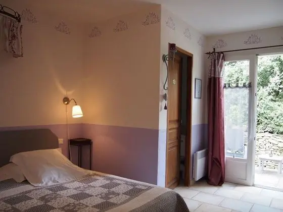 Tek Büyük veya İki Ayrı Yataklı Oda (Provence)