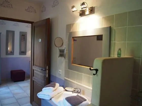 Tek Büyük veya İki Ayrı Yataklı Oda (Provence)