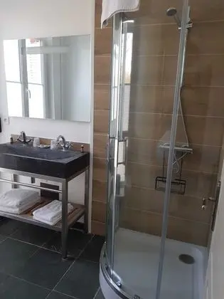 Superior Tek Büyük Yataklı Oda, Banyolu/Duşlu (Etage 1)