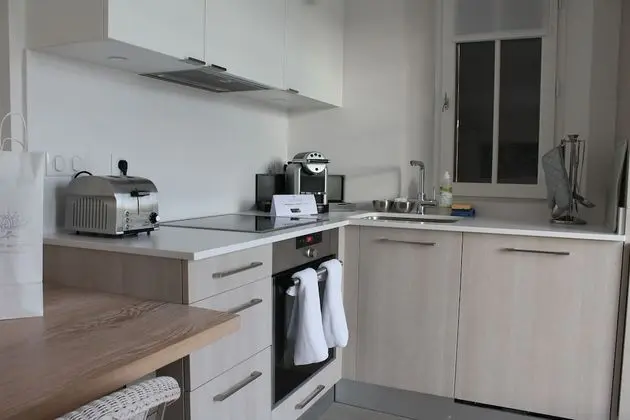 Stüdyo, Havuz Manzaralı