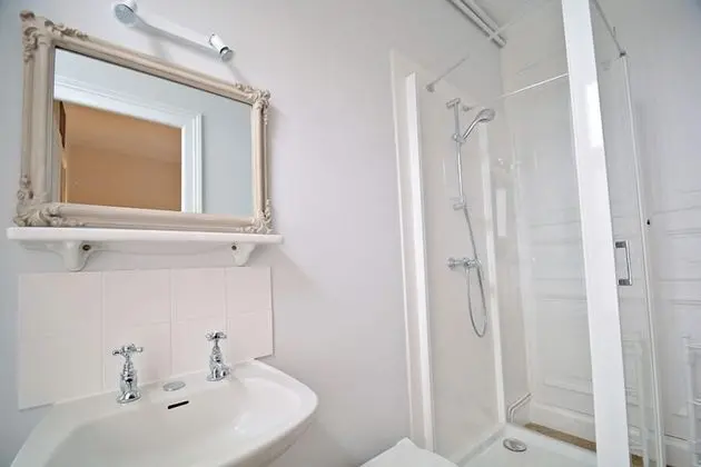 Superior Tek Büyük Yataklı Oda, Bahçe Manzaralı (Chambre du Midi)