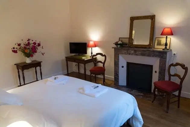 Tek Büyük Yataklı Oda, Banyolu/Duşlu, Havuz Manzaralı (Chambre du Levant)