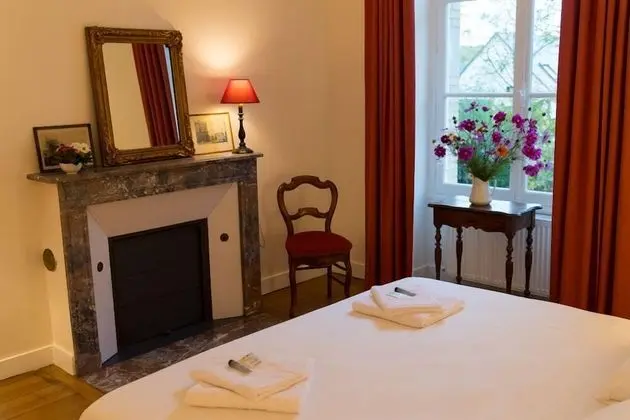 Tek Büyük Yataklı Oda, Banyolu/Duşlu, Havuz Manzaralı (Chambre du Levant)