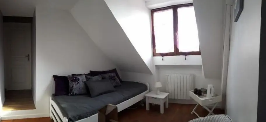 Üç Kişilik Oda (Côté Pensées)