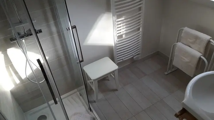 Üç Kişilik Oda (Côté Pensées)