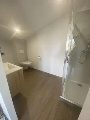 Comfort Tek Büyük Yataklı Oda, Banyolu/Duşlu, Bahçe Manzaralı (Chambre Granny)