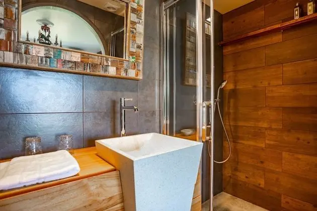 Panoramic Tek Büyük Yataklı Oda