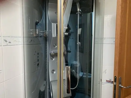 Classic Tek Büyük Yataklı Oda, Banyolu/Duşlu, Bahçe Manzaralı (Chambre PARME)
