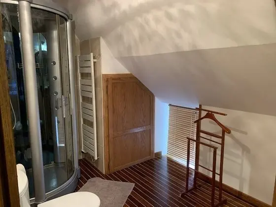 Superior Tek Büyük Yataklı Oda, Banyolu/Duşlu, Bahçe Manzaralı (Chambre Baldaquin)