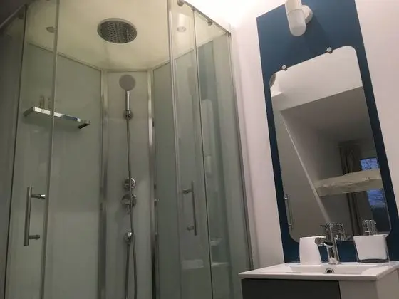 Tek Büyük Yataklı Oda, Banyolu/Duşlu (De Luxe 1)