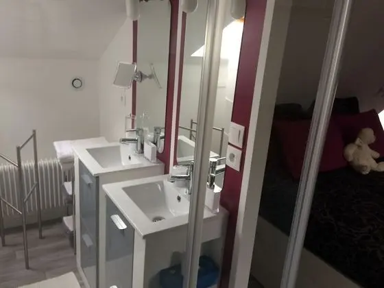 Tek Büyük Yataklı Oda, Banyolu/Duşlu (De Luxe 3)