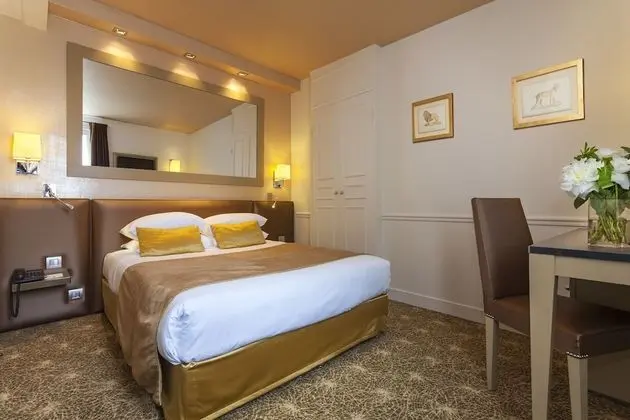 Classic Tek Büyük Yataklı Oda